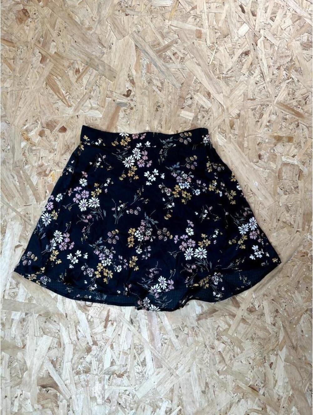 Abercrombie Kids Skort Girls Size 11 12 Black Floral Shorts Skirt Elastic Waist